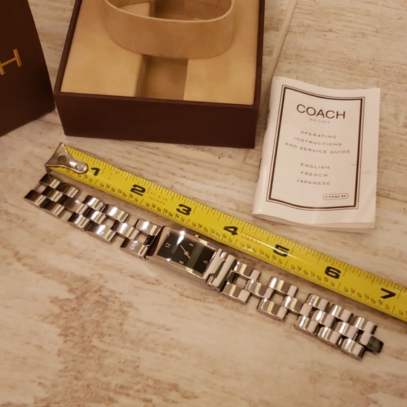 Coach Watch - Picture 5 of 5